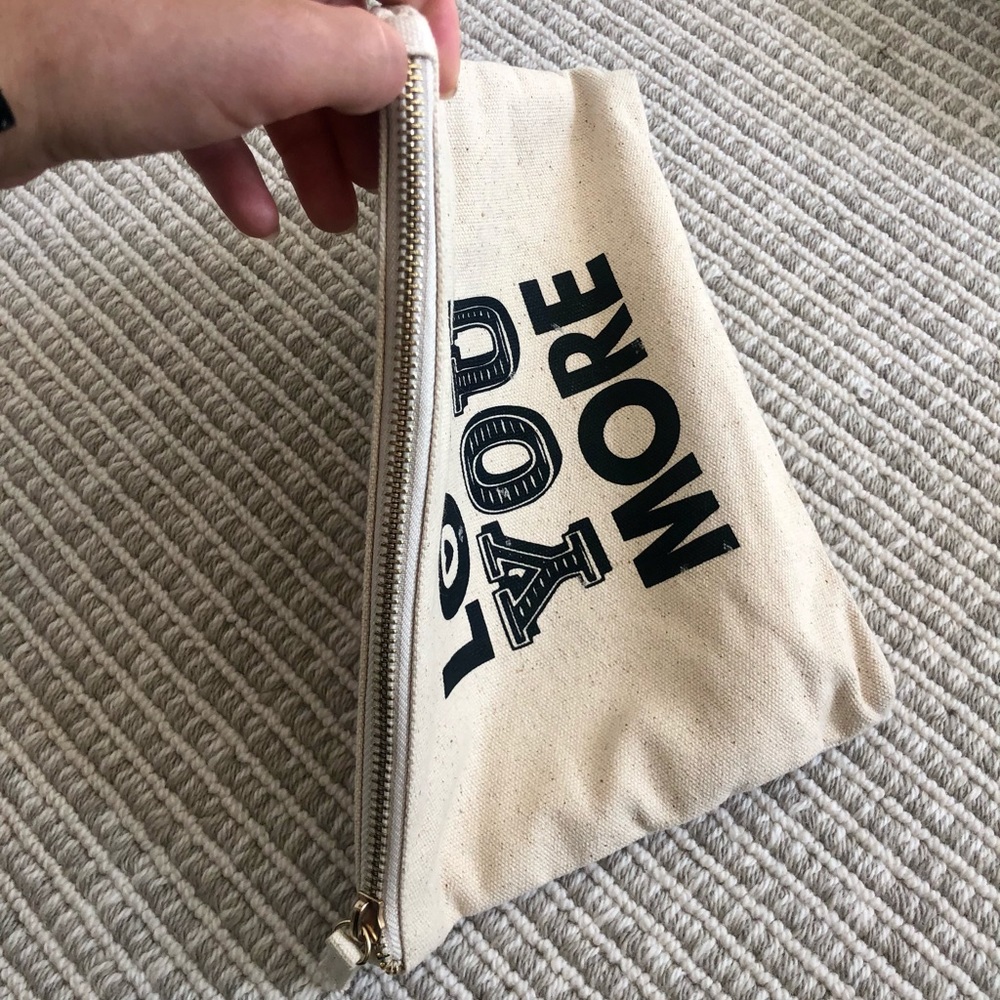 Love You More Pouch - Picture 4 of 4